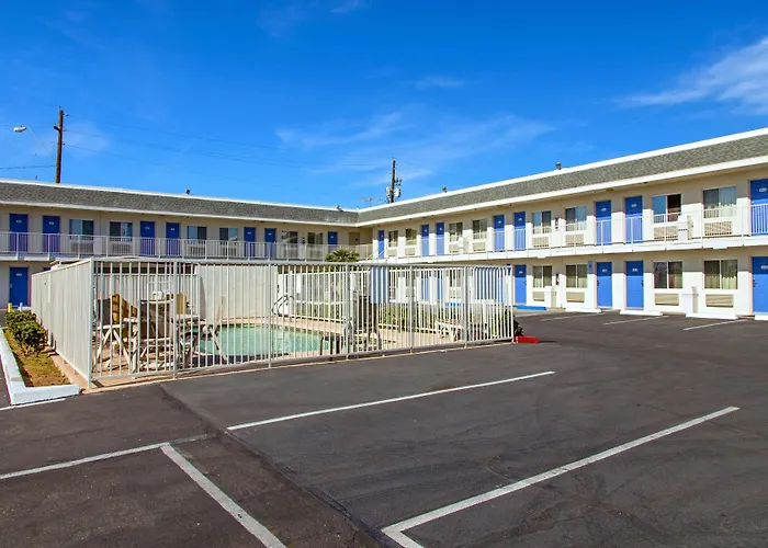 6-phoenix, Az - Airport - 24th Street Hotel
