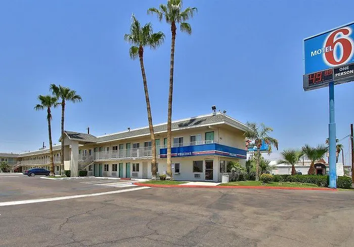 Hotel 6-phoenix, Az - Airport - 24th Street 2*