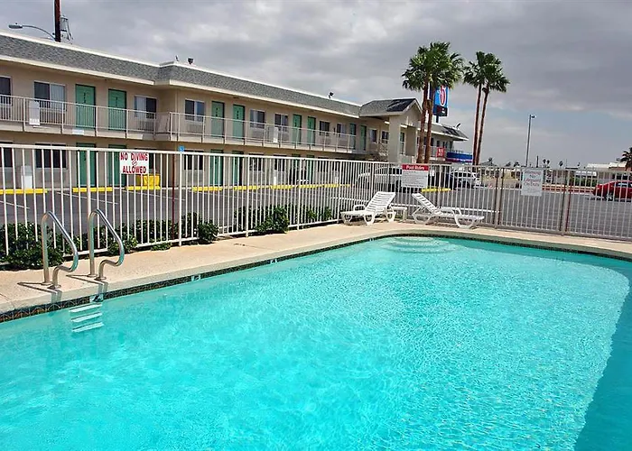 Hotel 6-phoenix, Az - Airport - 24th Street 2*
